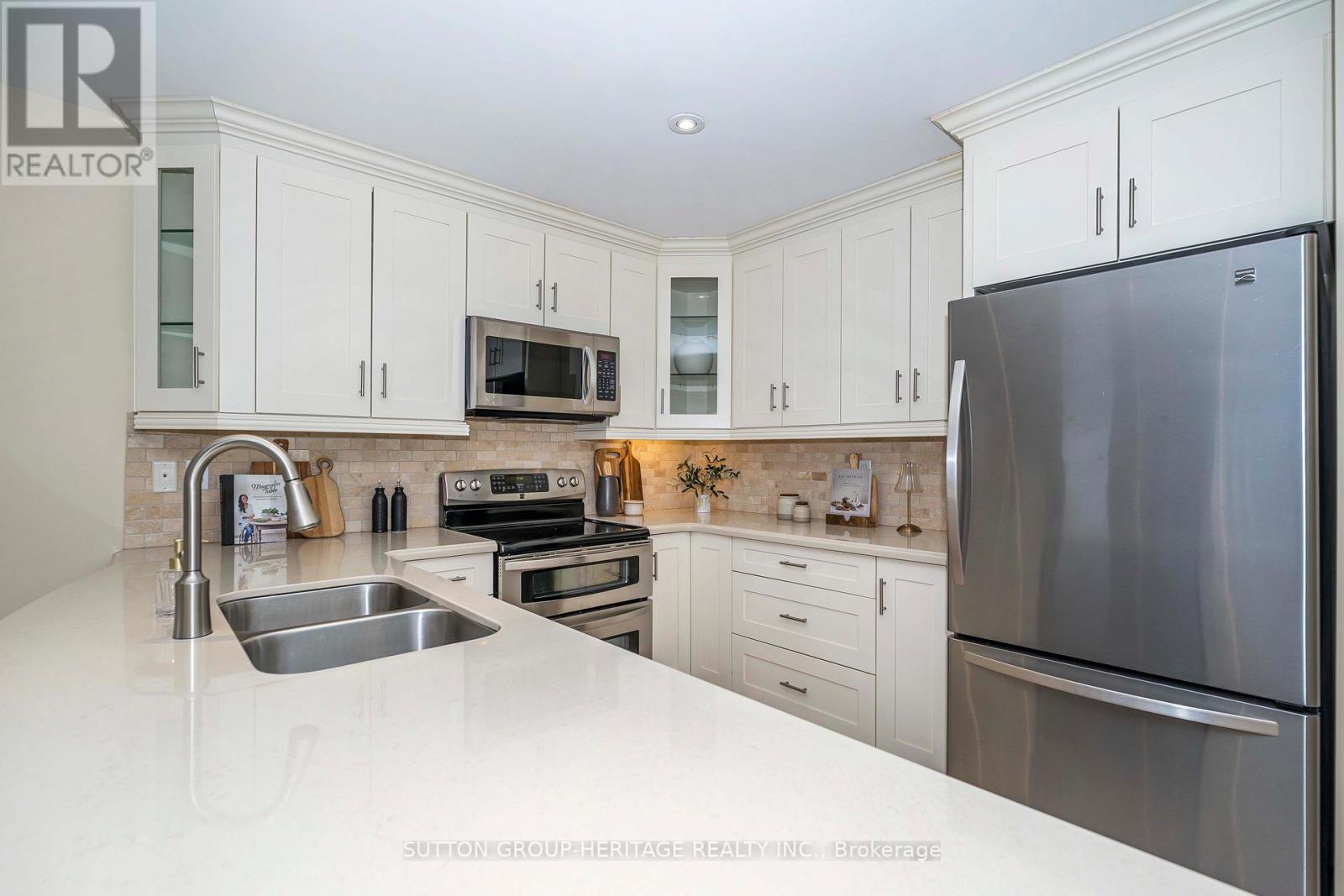 107 Mackey Drive, Whitby, Ontario  L1P 1R5 - Photo 11 - E13023664