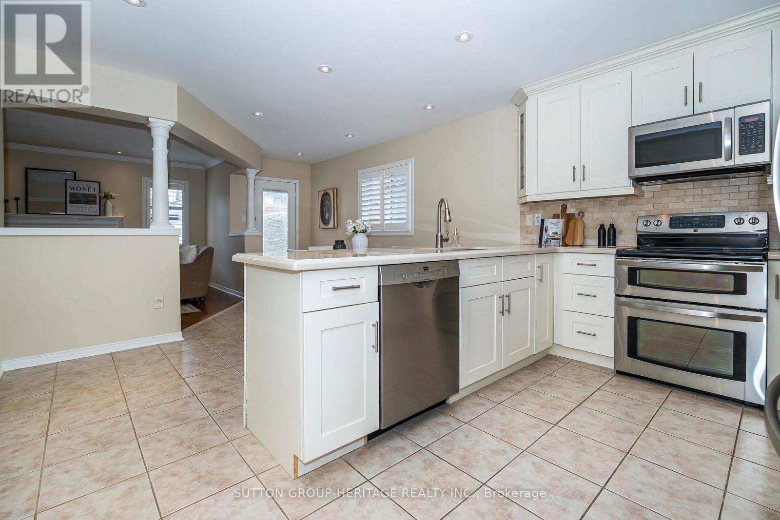 107 Mackey Drive, Whitby, Ontario  L1P 1R5 - Photo 6 - E13023664