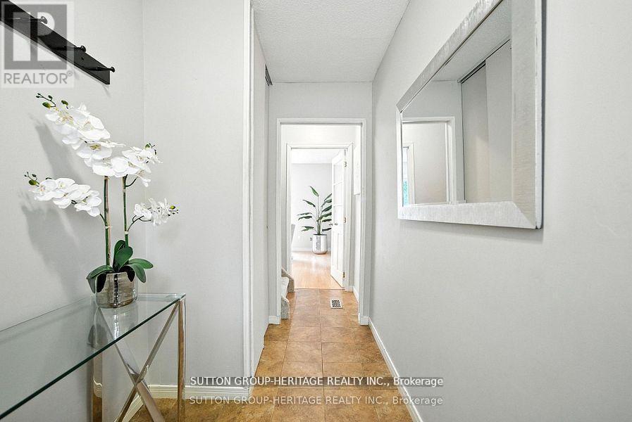 29 - 601 Galahad Drive, Oshawa, Ontario  L1K 1L9 - Photo 5 - E13023730