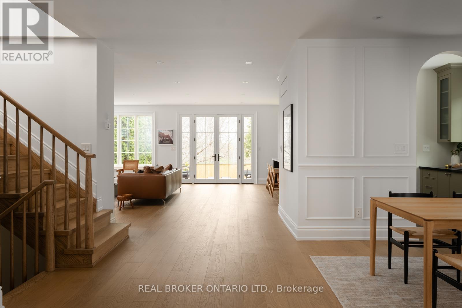 16 Glenshaw Crescent, Toronto, Ontario  M4B 2C9 - Photo 17 - E13023744