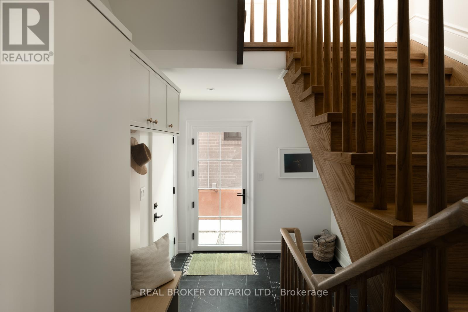 16 Glenshaw Crescent, Toronto, Ontario  M4B 2C9 - Photo 21 - E13023744