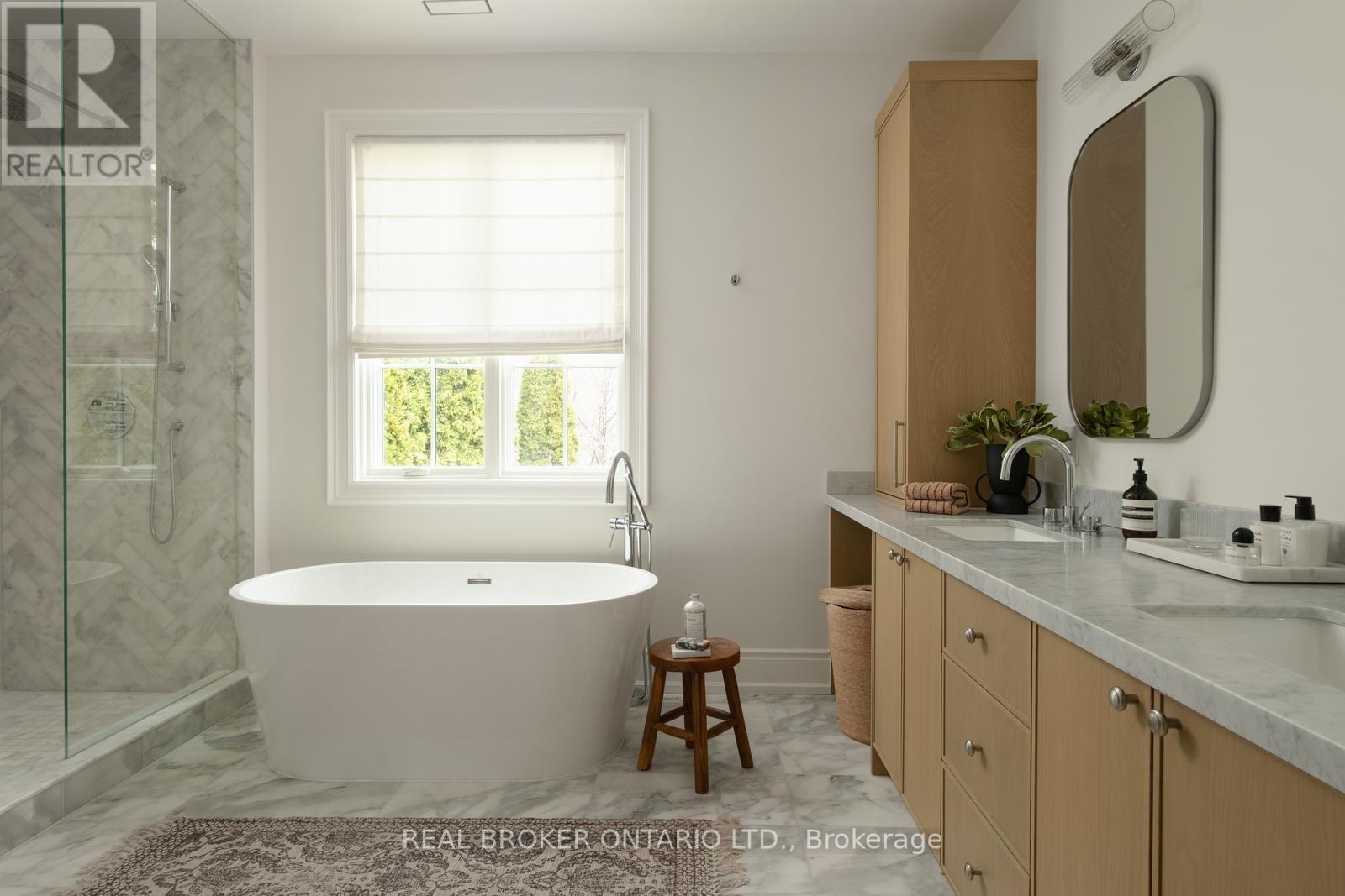 16 Glenshaw Crescent, Toronto, Ontario  M4B 2C9 - Photo 29 - E13023744