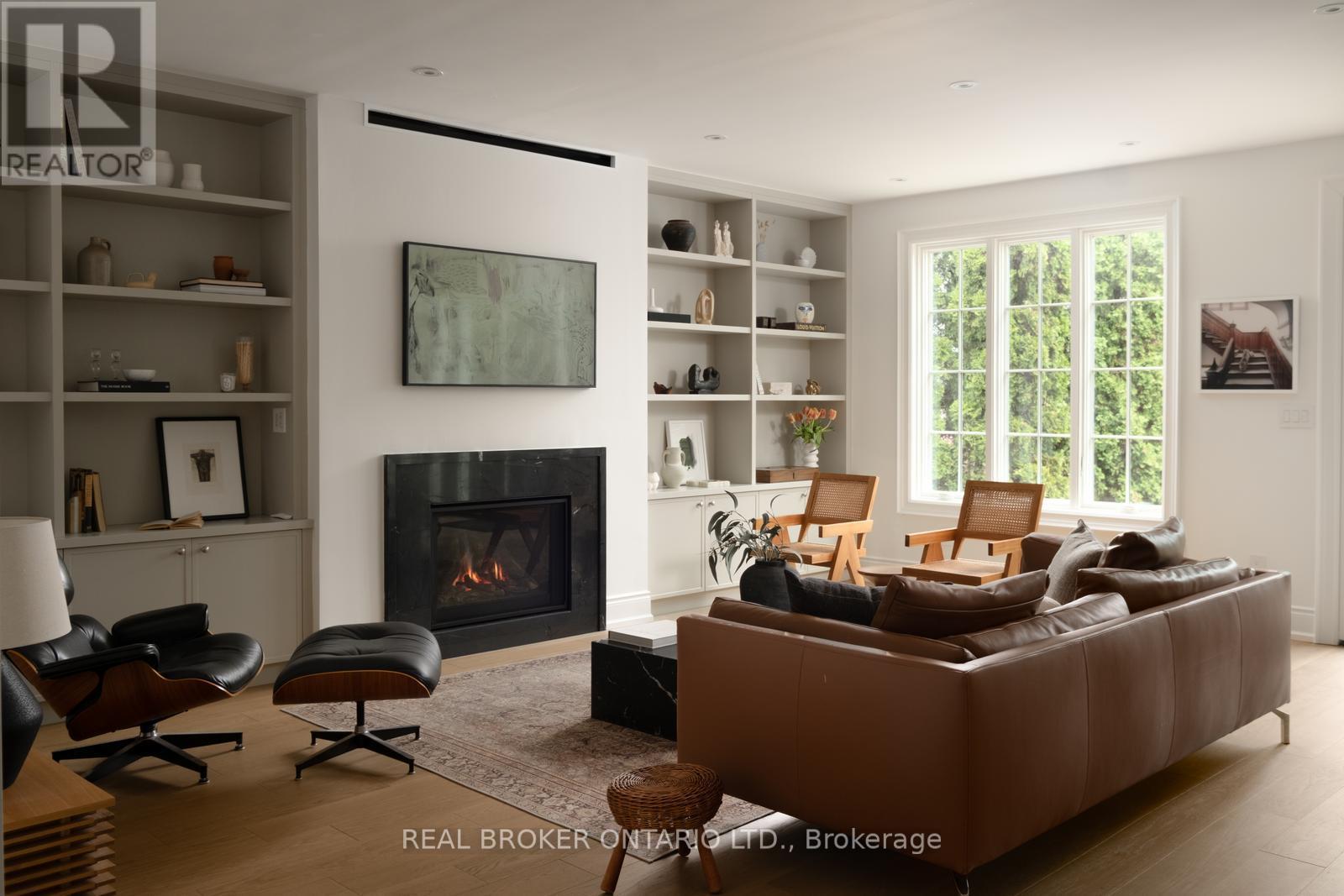 16 Glenshaw Crescent, Toronto, Ontario  M4B 2C9 - Photo 3 - E13023744