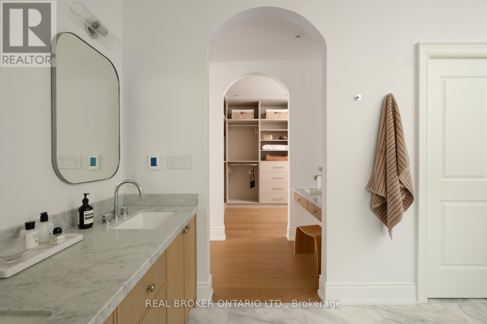 16 Glenshaw Crescent, Toronto, Ontario  M4B 2C9 - Photo 32 - E13023744