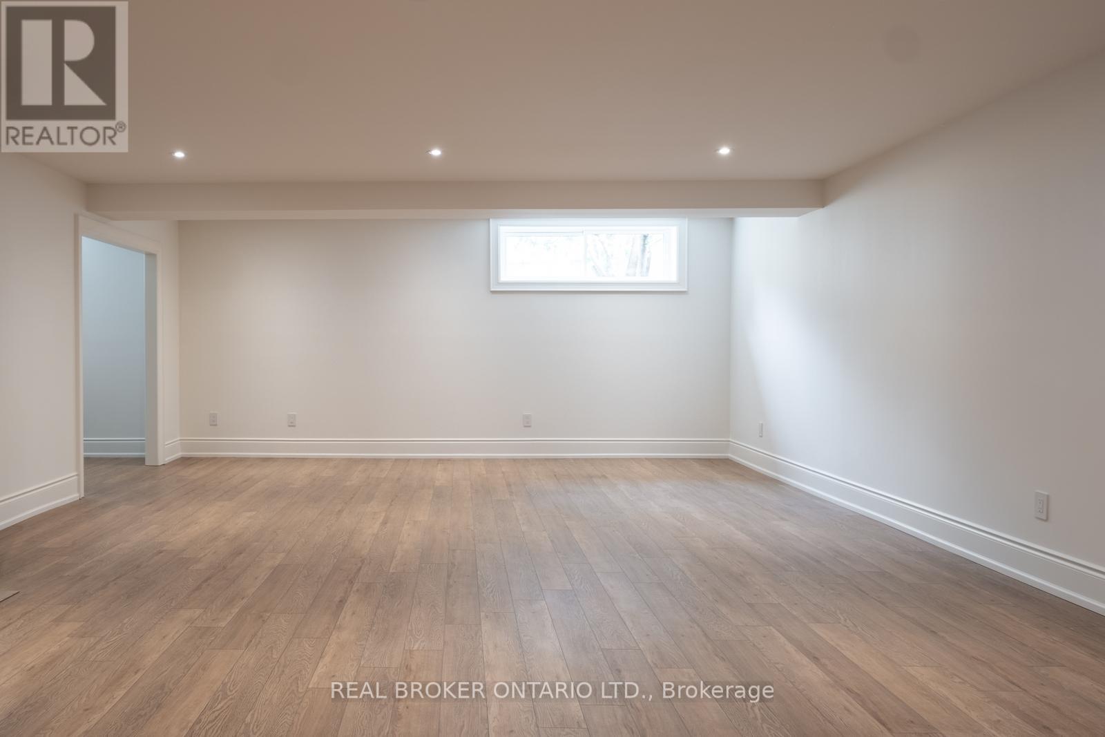 16 Glenshaw Crescent, Toronto, Ontario  M4B 2C9 - Photo 42 - E13023744