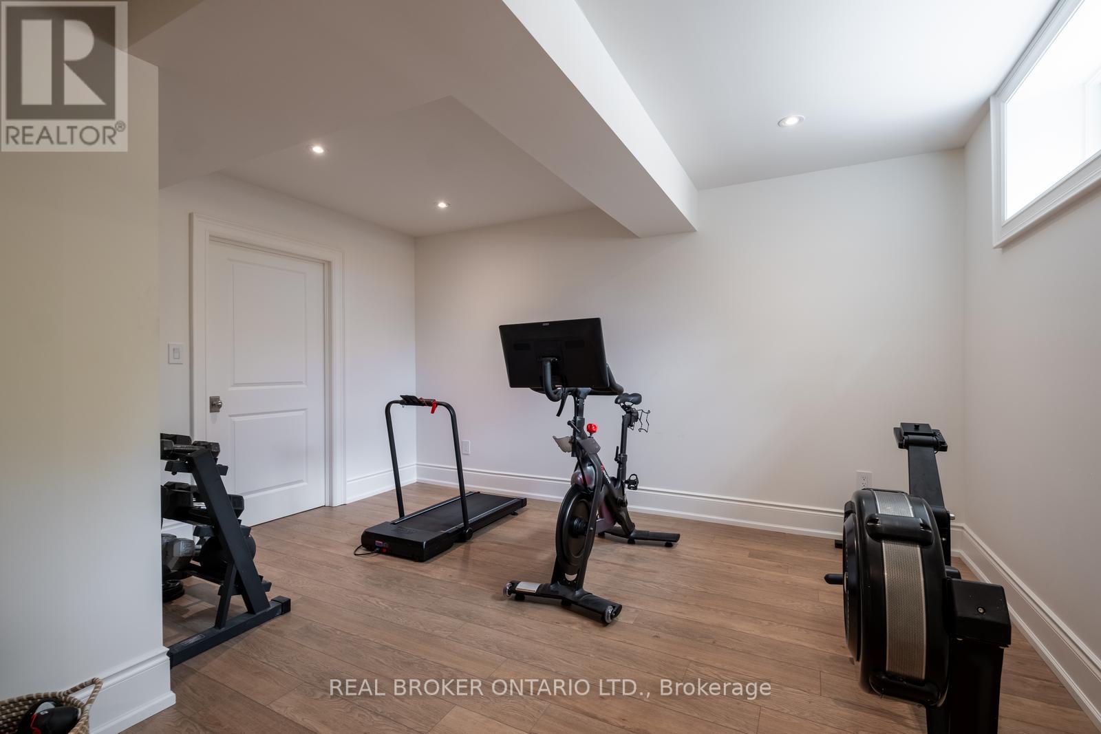 16 Glenshaw Crescent, Toronto, Ontario  M4B 2C9 - Photo 43 - E13023744