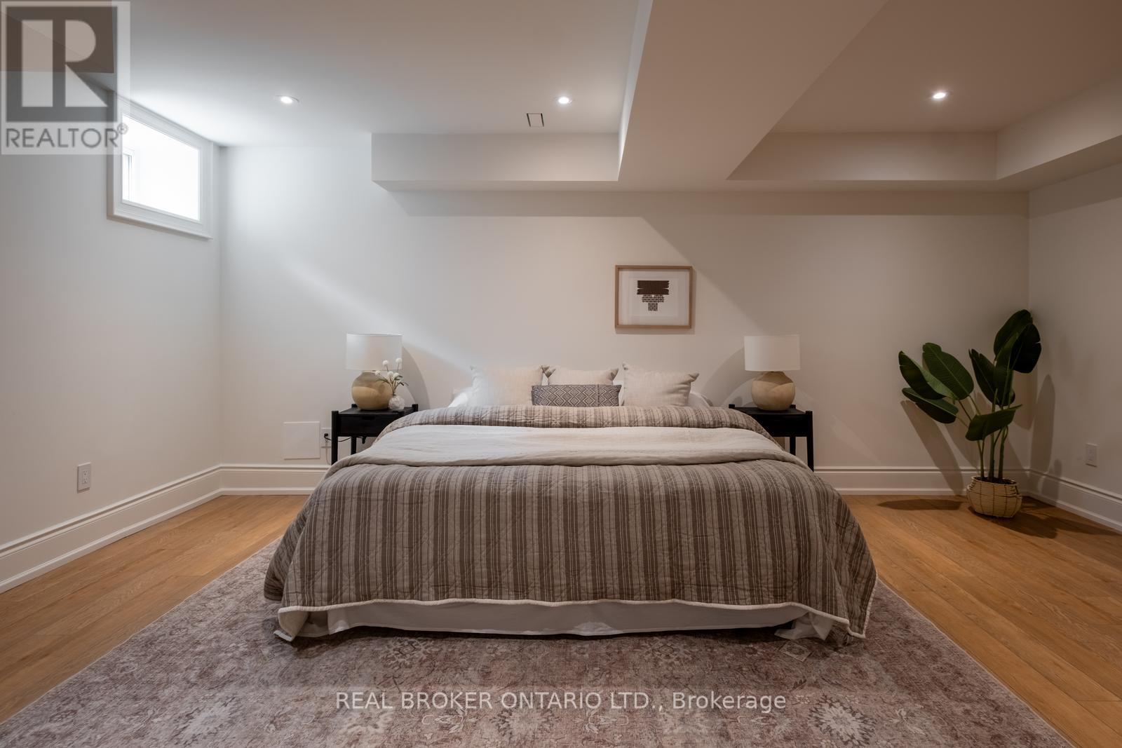 16 Glenshaw Crescent, Toronto, Ontario  M4B 2C9 - Photo 44 - E13023744