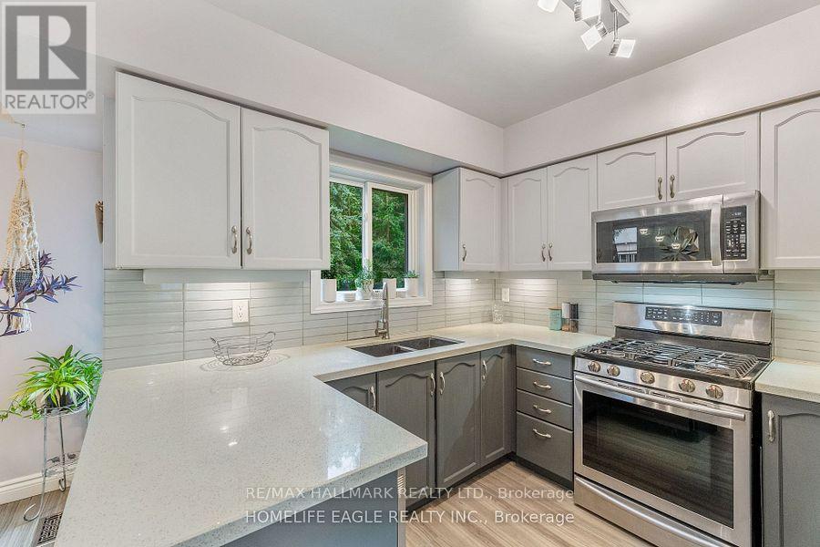 410 Clearmeadow Boulevard, Newmarket, Ontario  L3X 2C7 - Photo 10 - N13023662