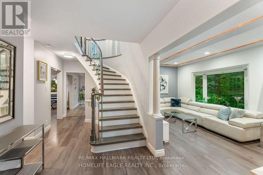 410 Clearmeadow Boulevard, Newmarket, Ontario  L3X 2C7 - Photo 4 - N13023662