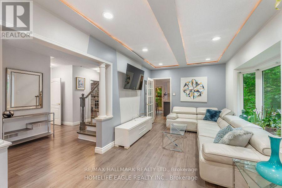 410 Clearmeadow Boulevard, Newmarket, Ontario  L3X 2C7 - Photo 5 - N13023662