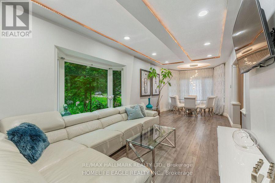 410 Clearmeadow Boulevard, Newmarket, Ontario  L3X 2C7 - Photo 7 - N13023662