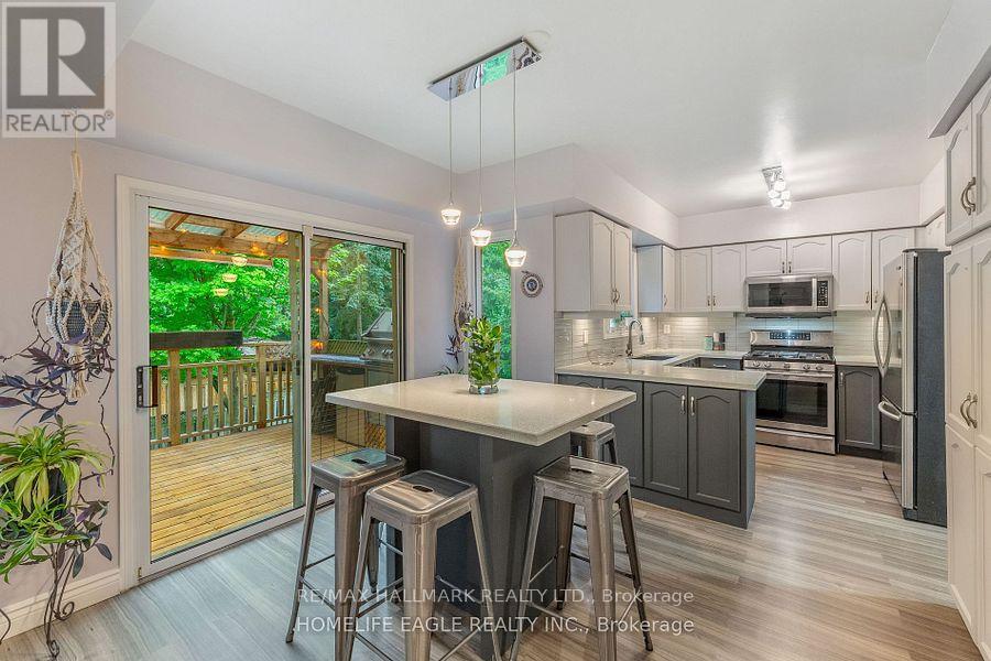 410 Clearmeadow Boulevard, Newmarket, Ontario  L3X 2C7 - Photo 9 - N13023662