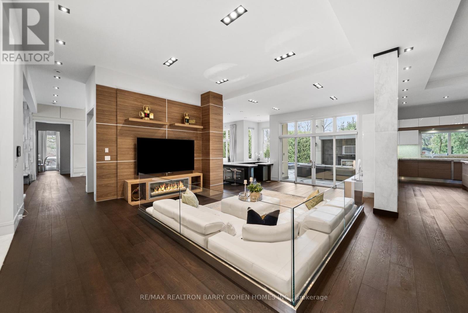 19 Maryvale Crescent, Richmond Hill, Ontario  L4C 6P6 - Photo 9 - N13023760