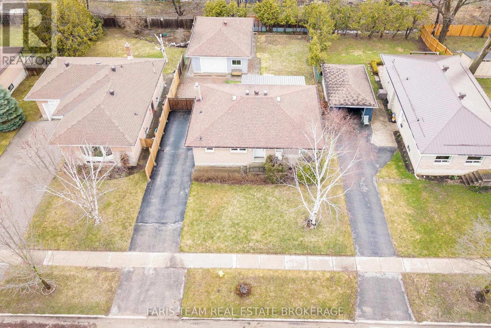 12 Marion Crescent, Barrie, Ontario  L4M 2L3 - Photo 2 - S13023684