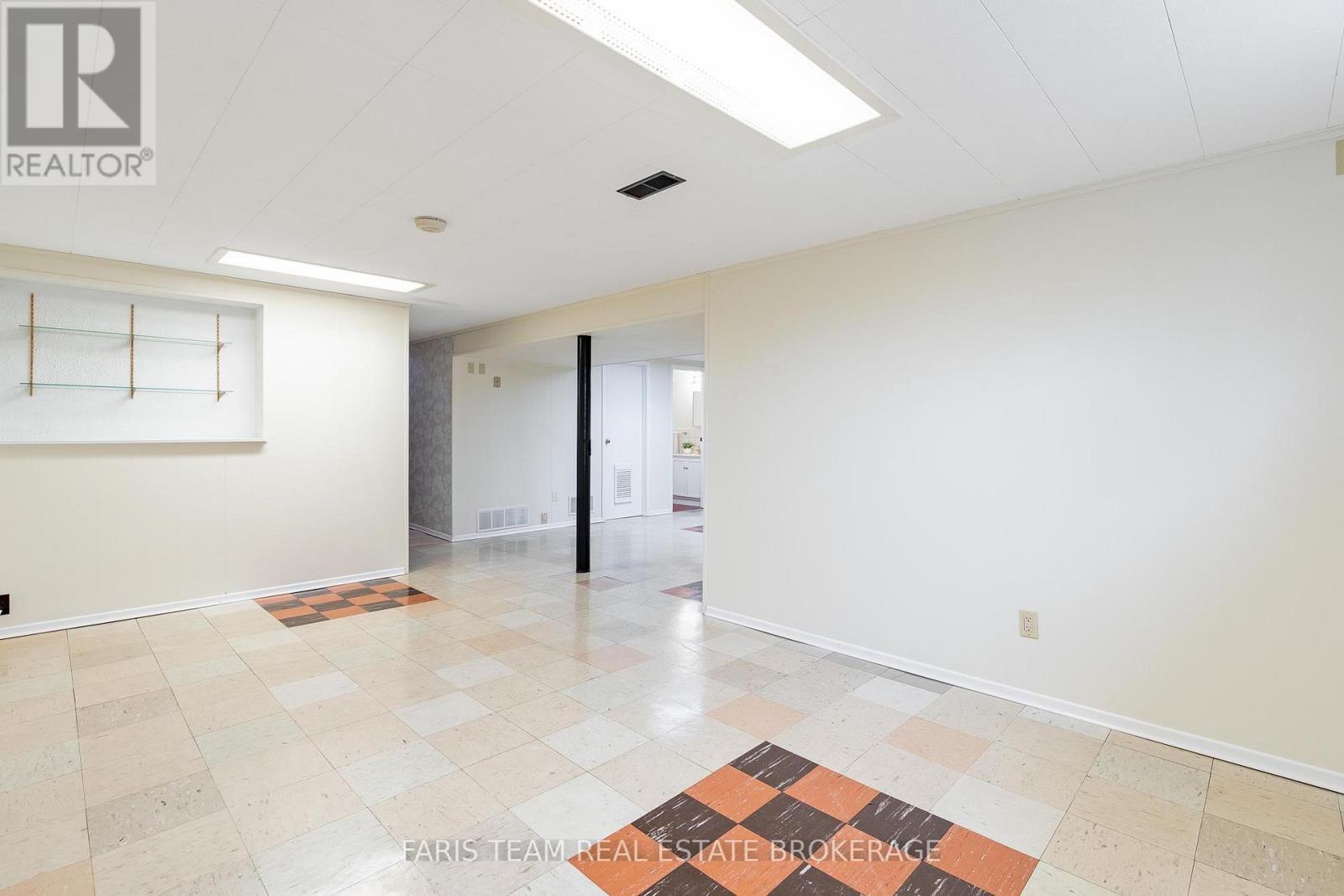 12 Marion Crescent, Barrie, Ontario  L4M 2L3 - Photo 25 - S13023684