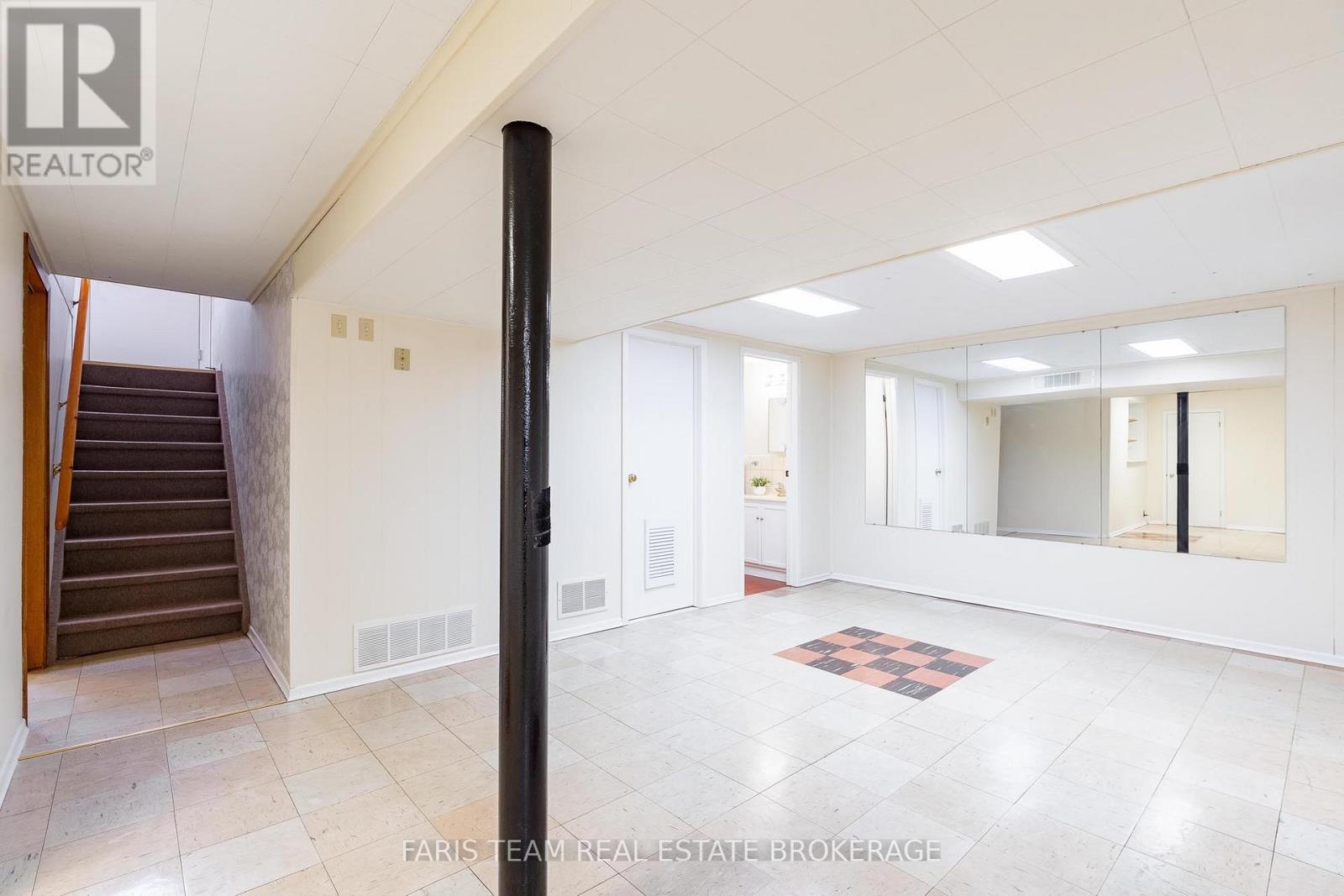 12 Marion Crescent, Barrie, Ontario  L4M 2L3 - Photo 29 - S13023684