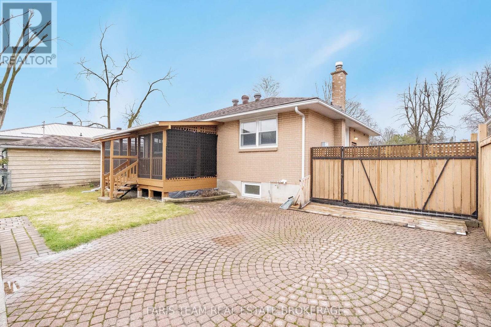 12 Marion Crescent, Barrie, Ontario  L4M 2L3 - Photo 39 - S13023684