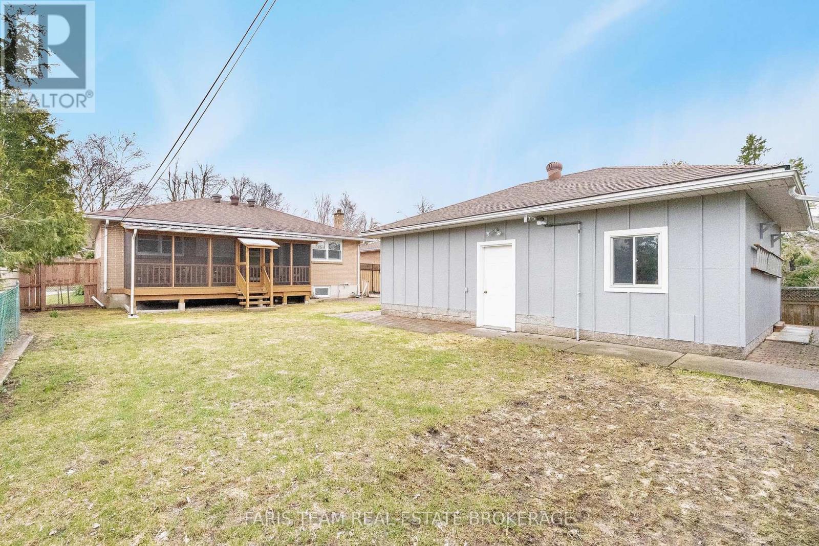 12 Marion Crescent, Barrie, Ontario  L4M 2L3 - Photo 44 - S13023684