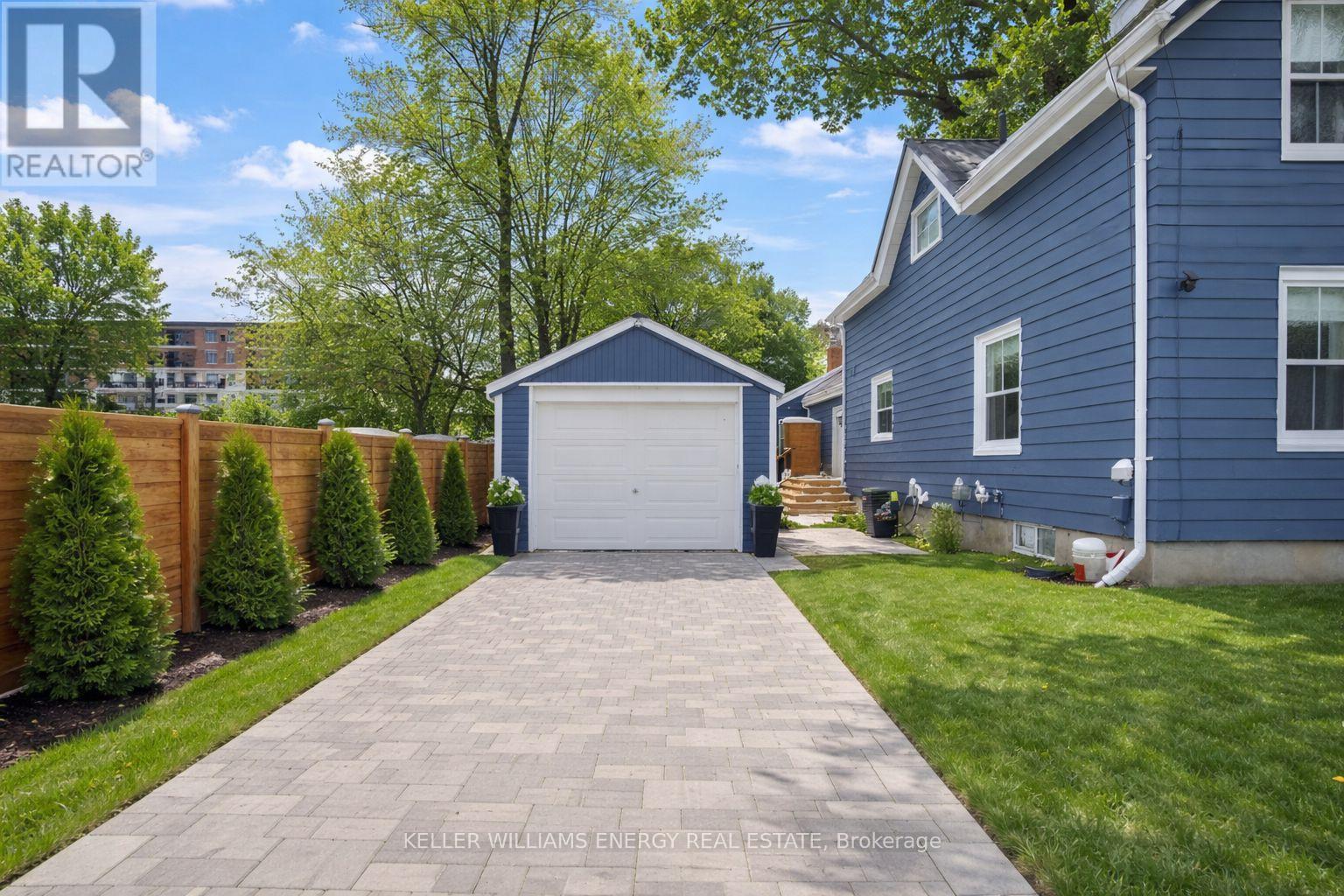 186 Durham Street, Cobourg, Ontario  K9A 3H6 - Photo 2 - X12811340