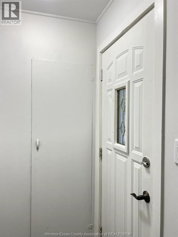 1058 California, Windsor, Ontario  N9B 2Z7 - Photo 2 - 26008697