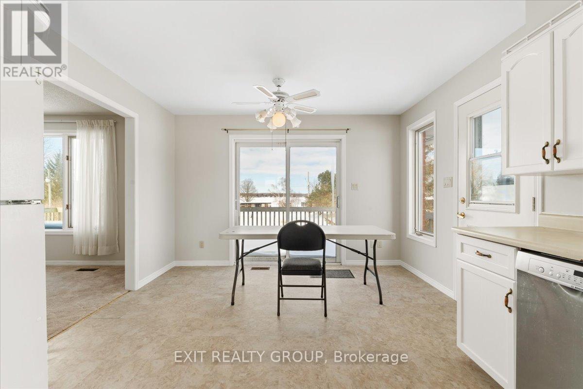 1162 County Rd 3, Prince Edward County, Ontario  K8N 4Z1 - Photo 12 - X12998226