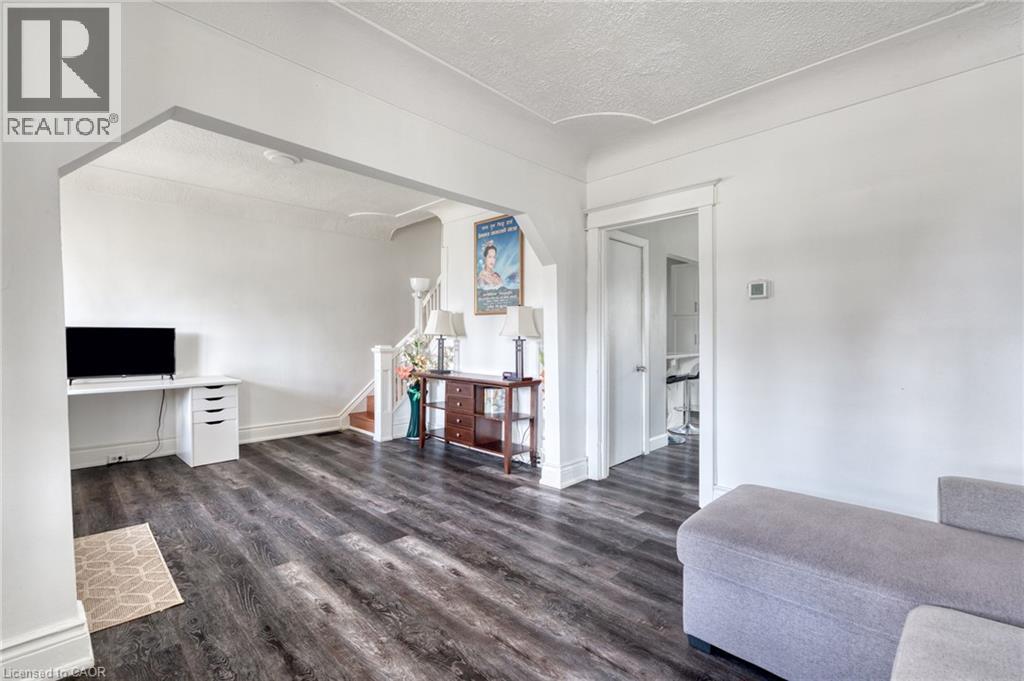 118 Cameron Avenue N, Hamilton, Ontario  L8H 4Z2 - Photo 10 - 40822645