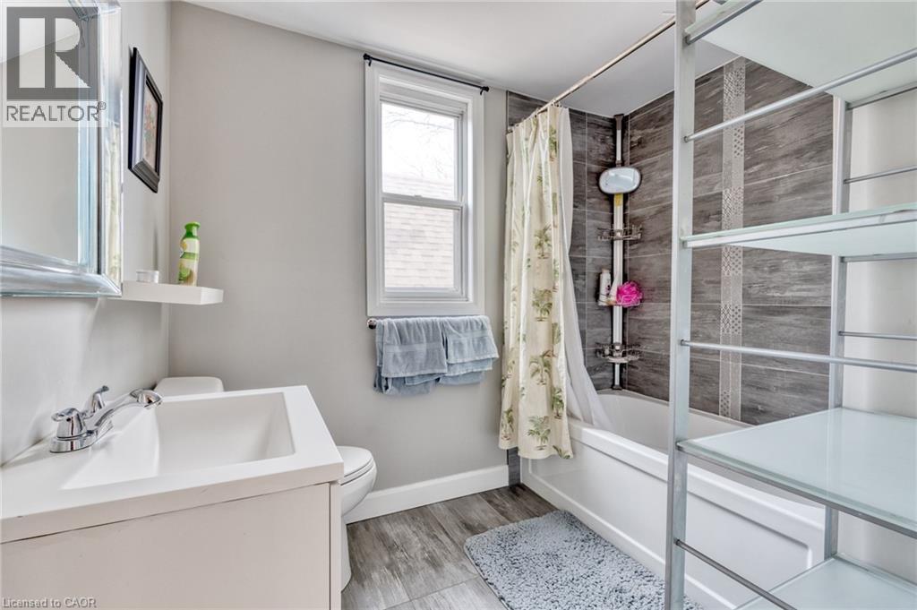 118 Cameron Avenue N, Hamilton, Ontario  L8H 4Z2 - Photo 23 - 40822645