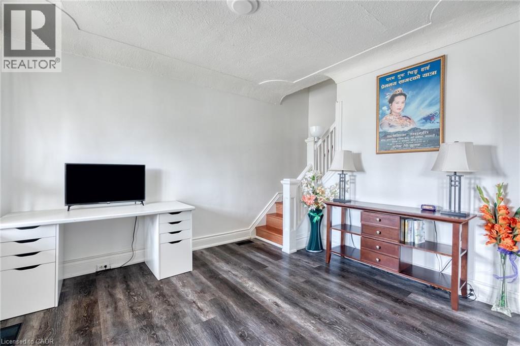 118 Cameron Avenue N, Hamilton, Ontario  L8H 4Z2 - Photo 9 - 40822645