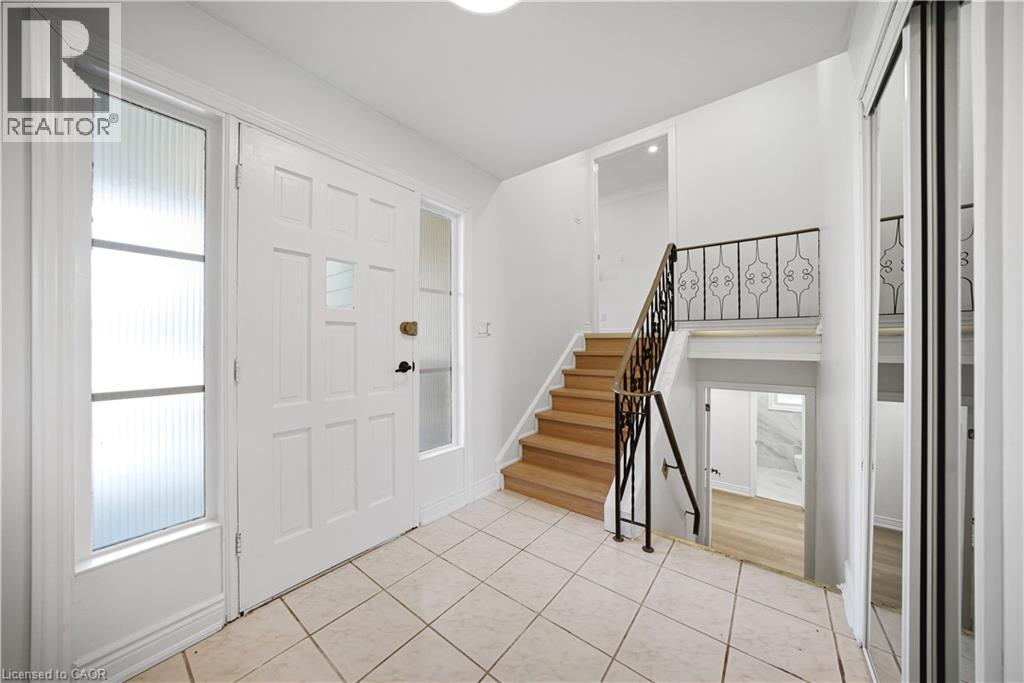 7238 Parkdale Street, Niagara Falls, Ontario  L2E 5P3 - Photo 3 - 40822430