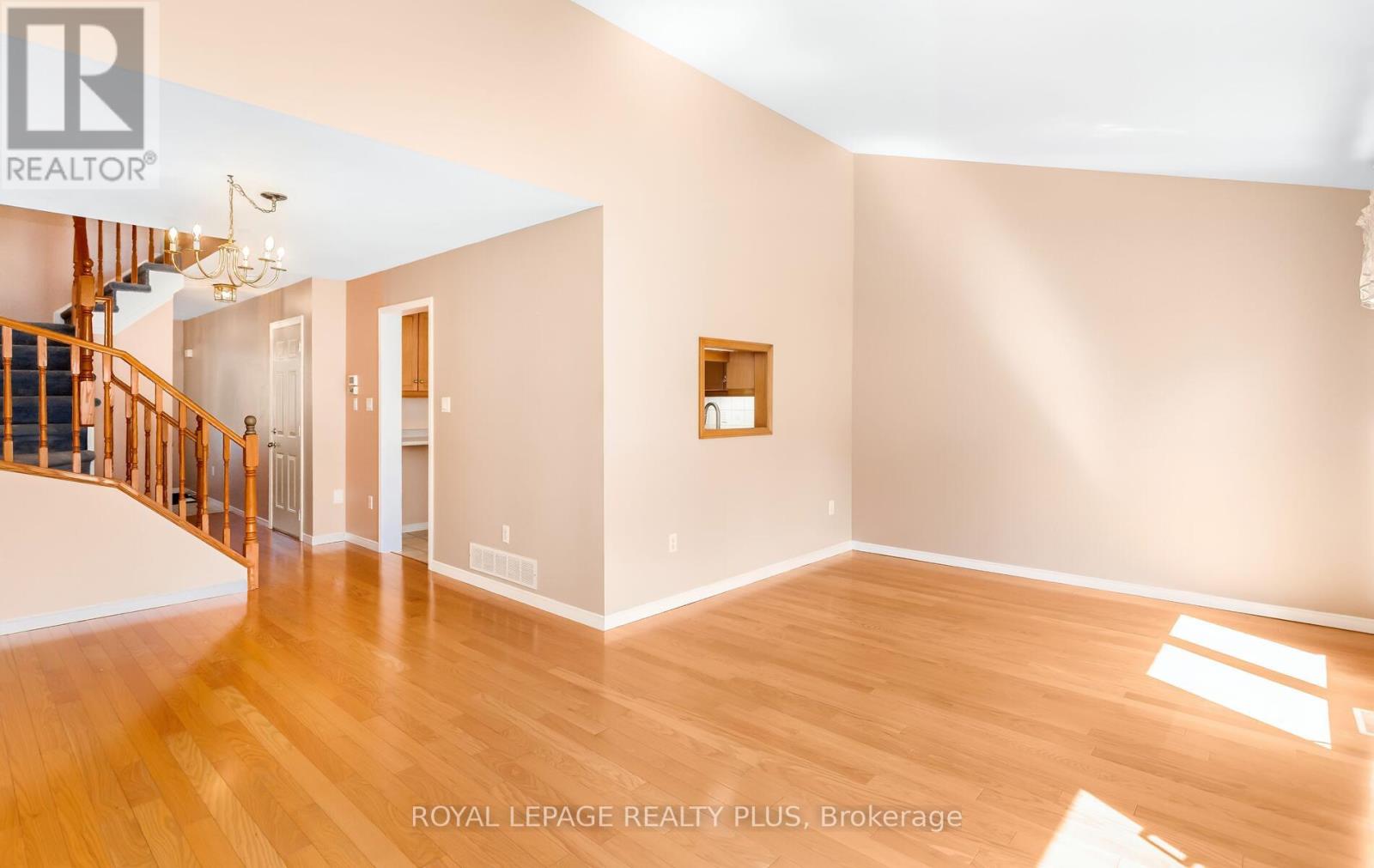 1239 Blanshard Drive, Burlington, Ontario  L7M 4N6 - Photo 13 - W13023738