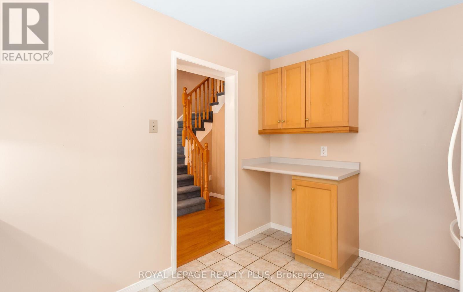 1239 Blanshard Drive, Burlington, Ontario  L7M 4N6 - Photo 17 - W13023738