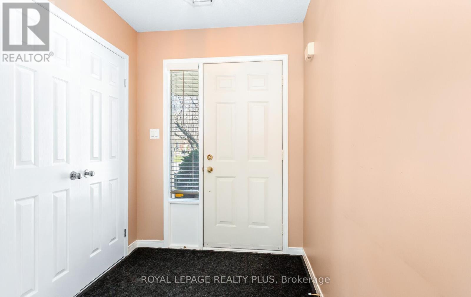 1239 Blanshard Drive, Burlington, Ontario  L7M 4N6 - Photo 3 - W13023738