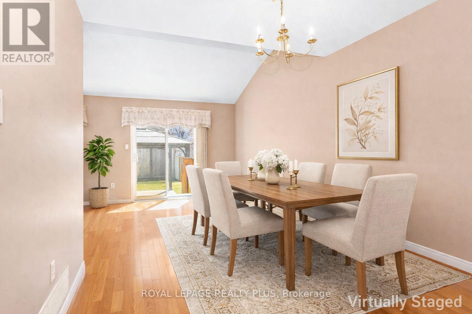 1239 Blanshard Drive, Burlington, Ontario  L7M 4N6 - Photo 6 - W13023738