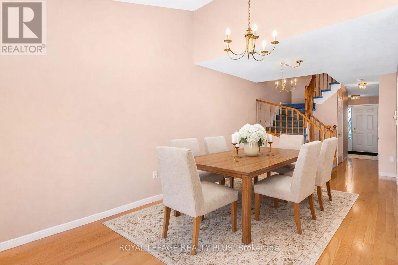 1239 Blanshard Drive, Burlington, Ontario  L7M 4N6 - Photo 7 - W13023738