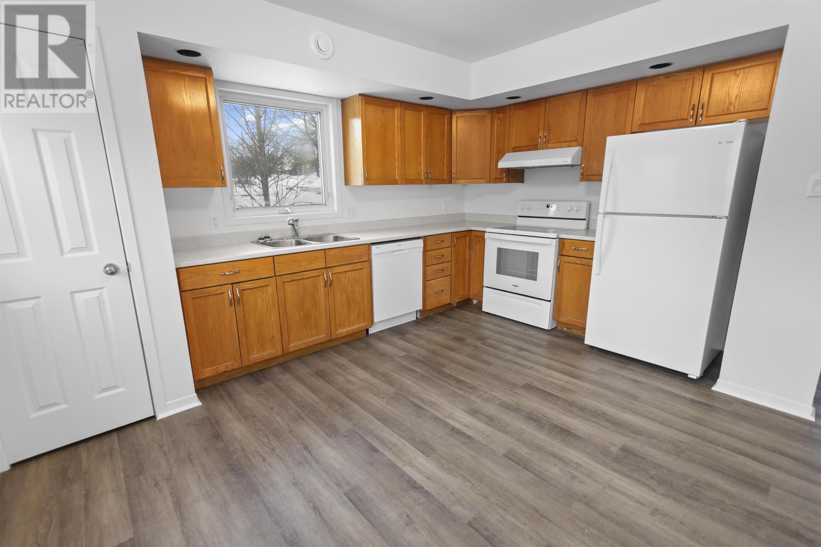 62 Confederation Street, Charlottetown, Prince Edward Island  C1A 5V4 - Photo 6 - 202608082