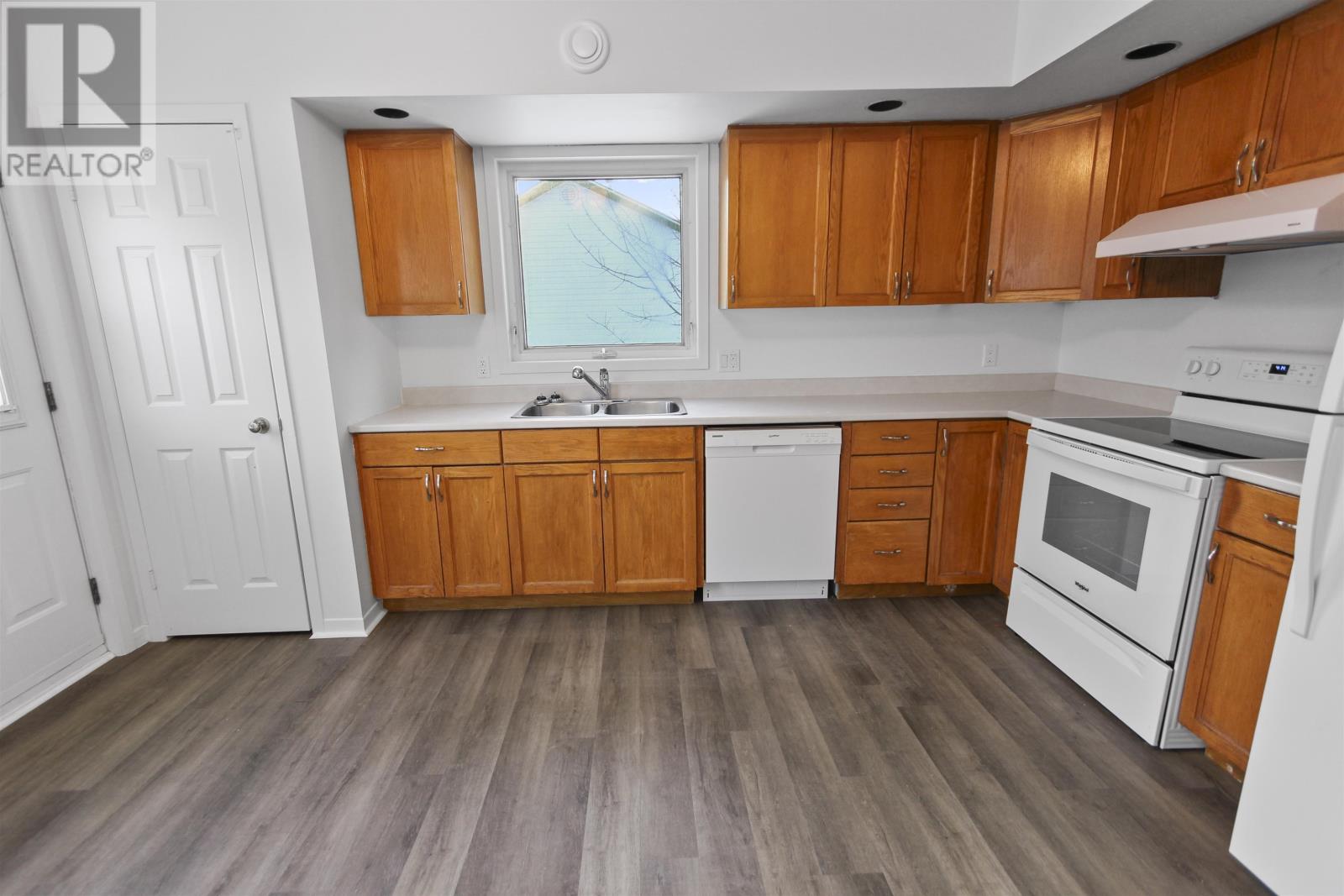 62 Confederation Street, Charlottetown, Prince Edward Island  C1A 5V4 - Photo 8 - 202608082