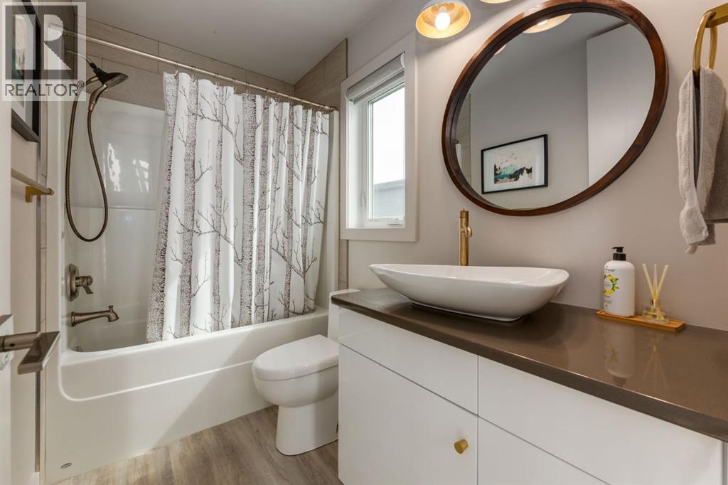 406 Cottageclub Cove, Rural Rocky View County, Alberta  T4C 1B1 - Photo 21 - A2297871