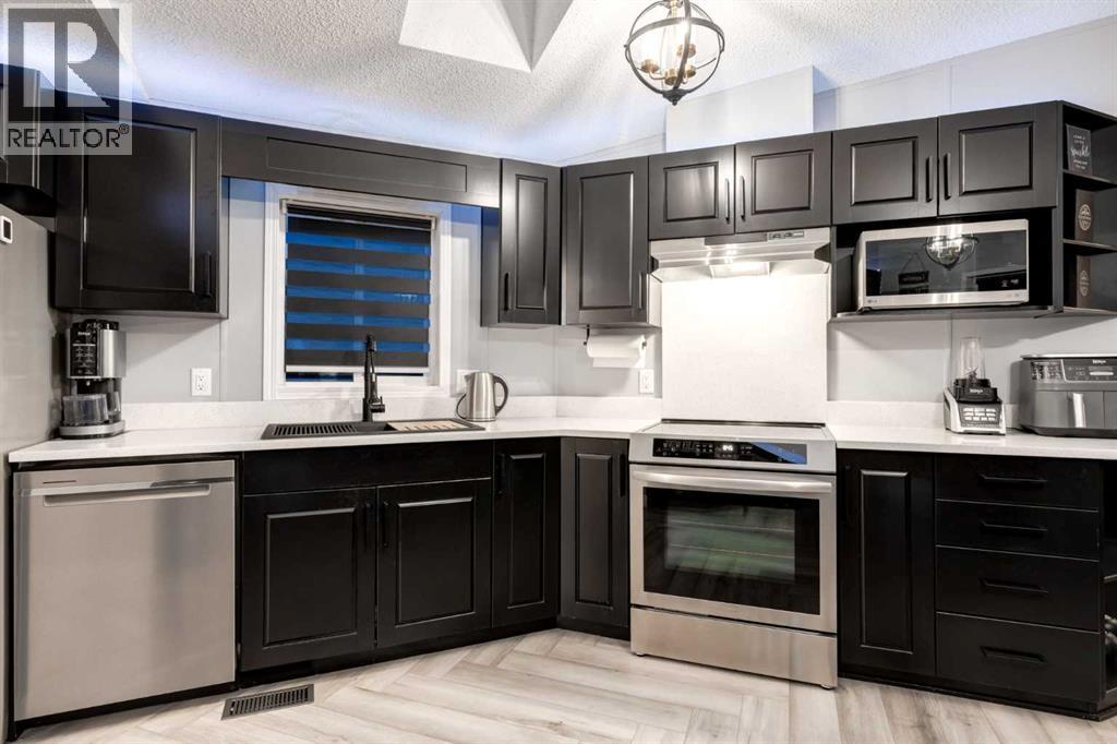 52, 900 Ross Street, Crossfield, Alberta  T0M 0S0 - Photo 4 - A2301693