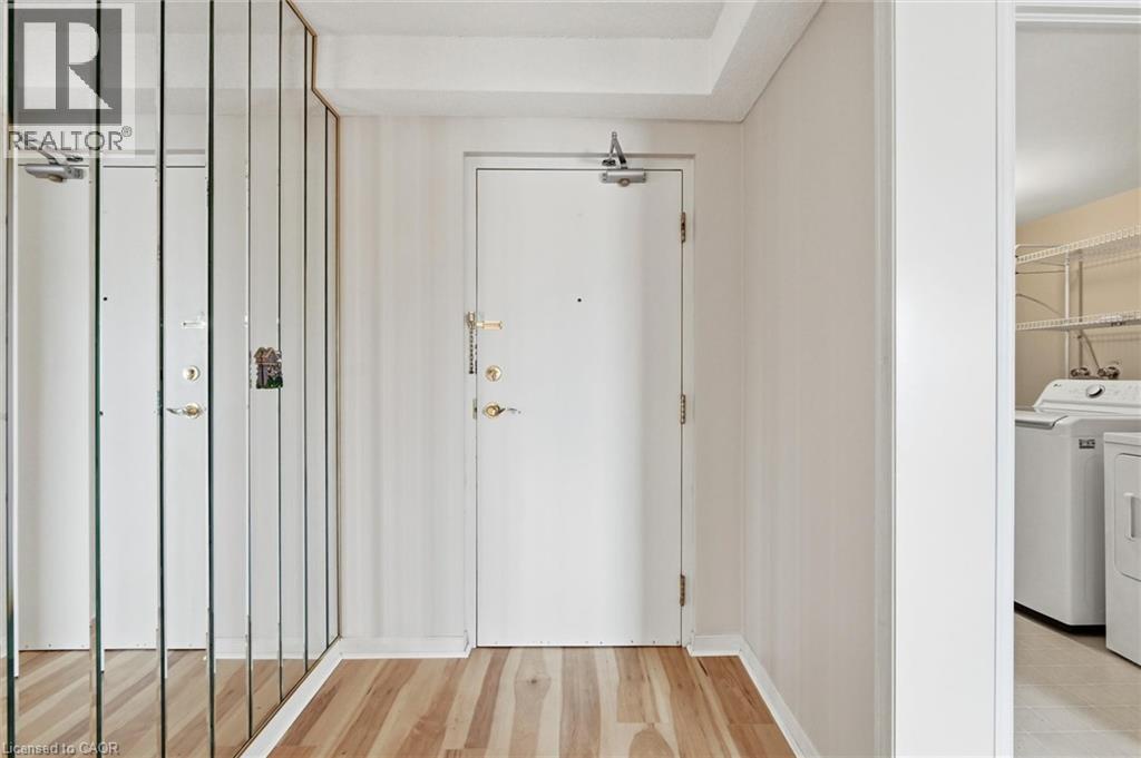 870 Upper Wentworth Street Unit# 303, Hamilton, Ontario  L9A 4W4 - Photo 4 - 40821729