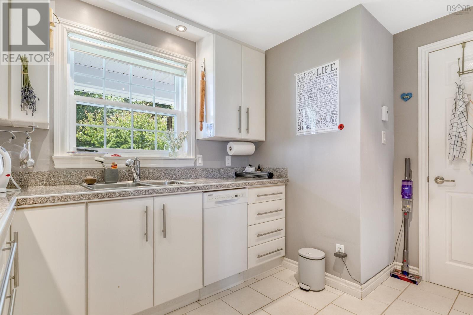 210 South Cove Drive, Feltzen South, Nova Scotia  B0J 2X0 - Photo 13 - 202604610