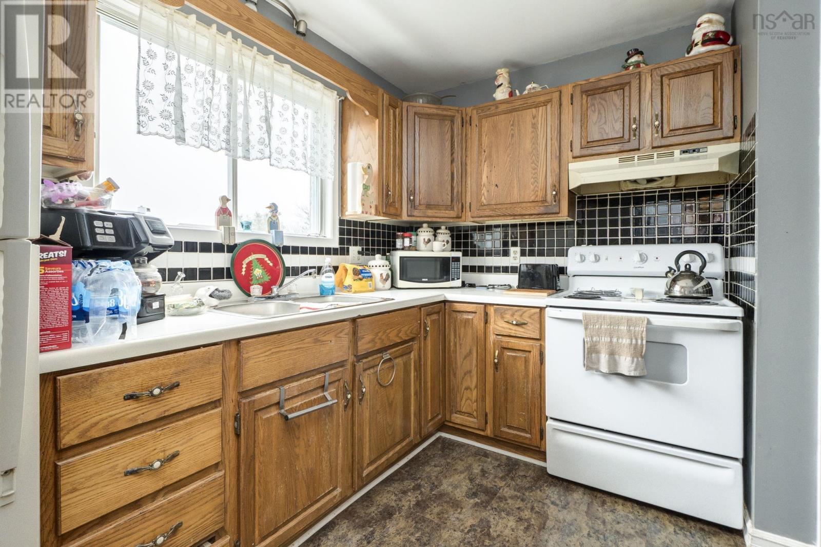 13 Mountain Maple Drive, Timberlea, Nova Scotia  B3T 1G7 - Photo 7 - 202608081