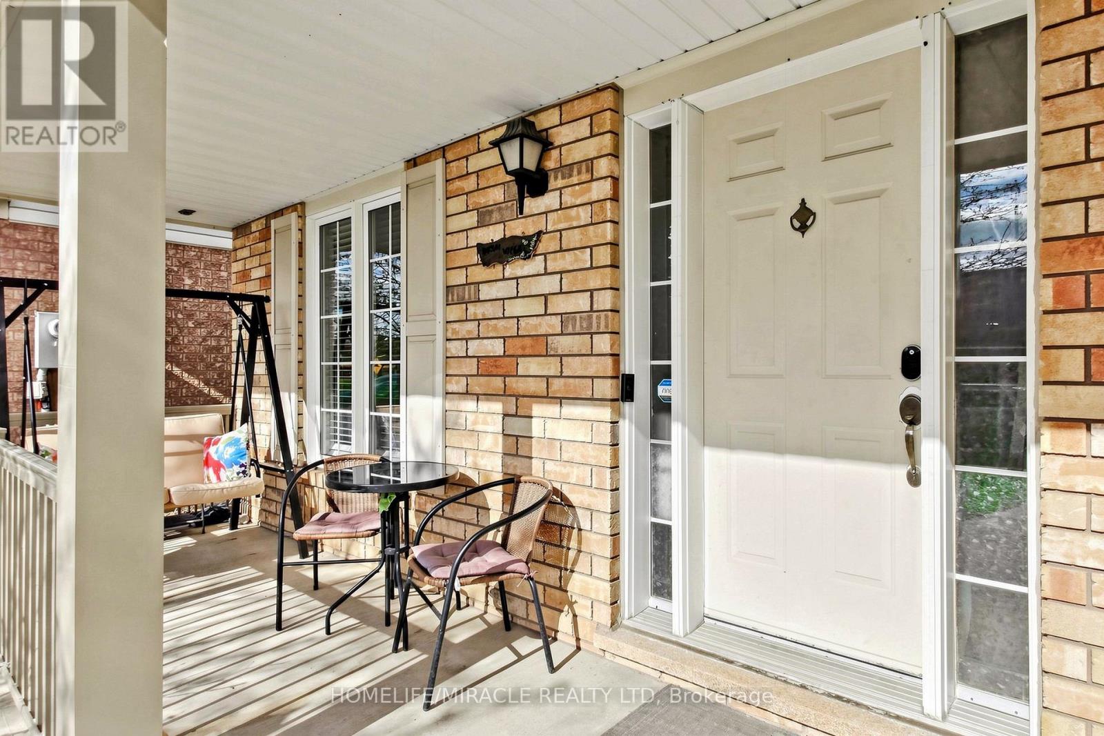 361 Brisdale Drive NW, Brampton, Ontario  L7A 3M6 - Photo 4 - W13017258