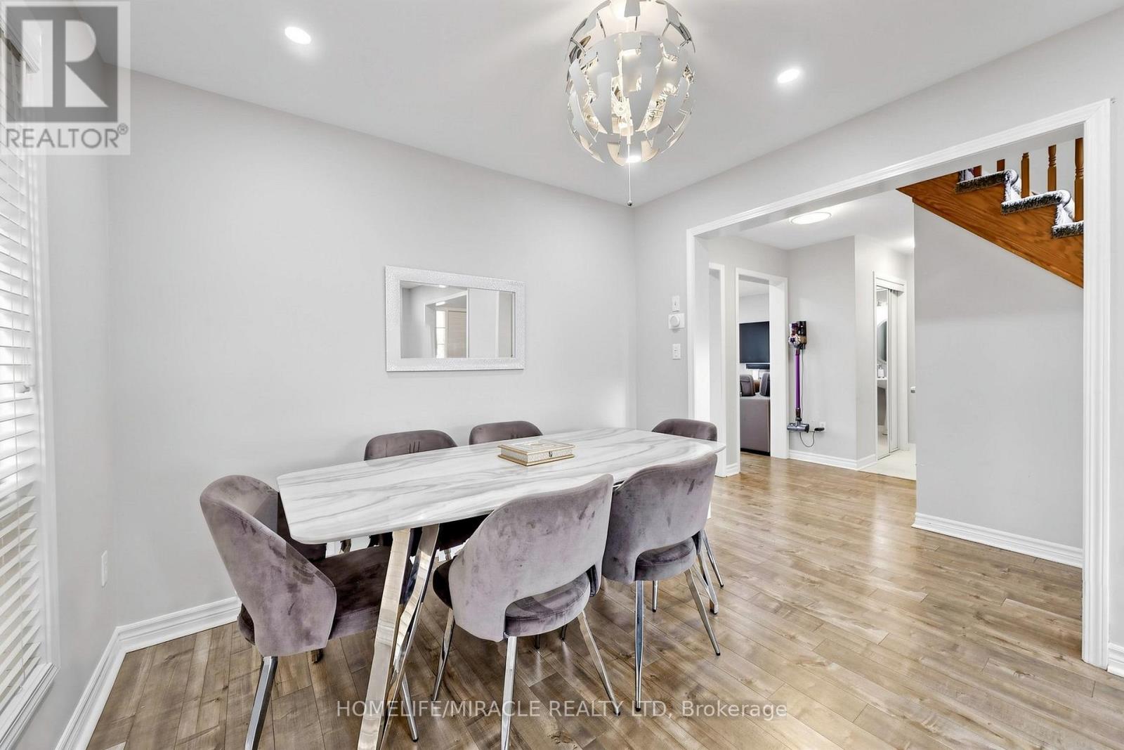 361 Brisdale Drive NW, Brampton, Ontario  L7A 3M6 - Photo 11 - W13017258