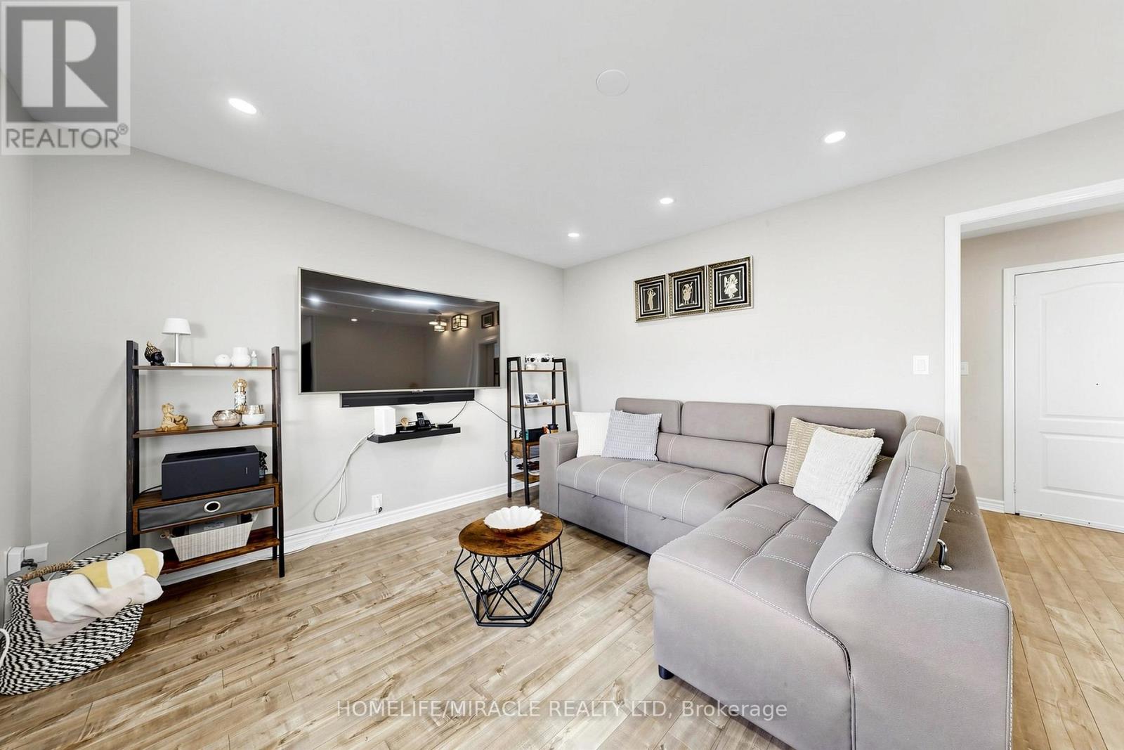 361 Brisdale Drive NW, Brampton, Ontario  L7A 3M6 - Photo 12 - W13017258