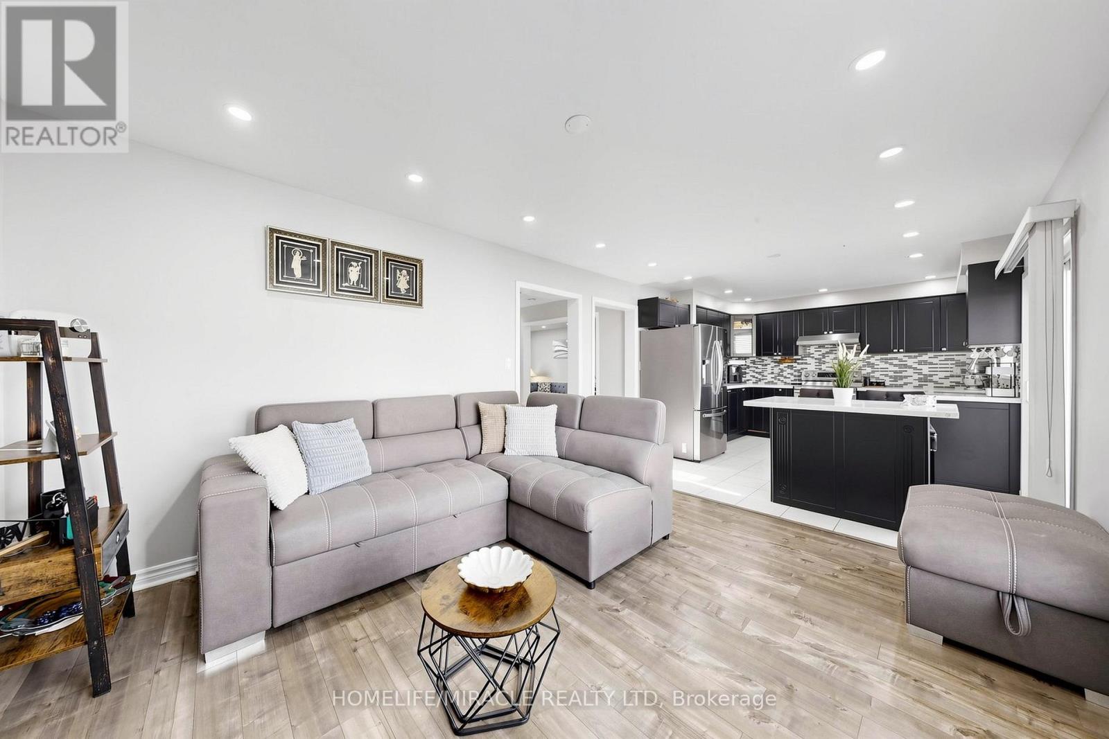 361 Brisdale Drive NW, Brampton, Ontario  L7A 3M6 - Photo 13 - W13017258