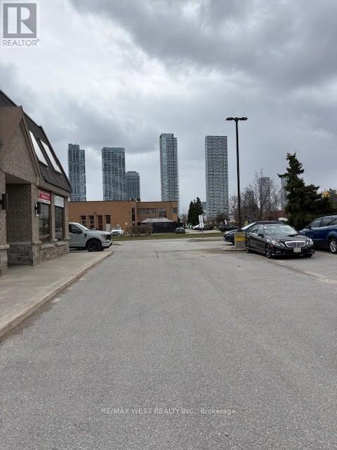 5 - 56 Pennsylvania Avenue, Vaughan, Ontario  L4K 3V9 - Photo 16 - N12970984