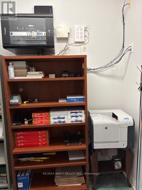 5 - 56 Pennsylvania Avenue, Vaughan, Ontario  L4K 3V9 - Photo 6 - N12970984