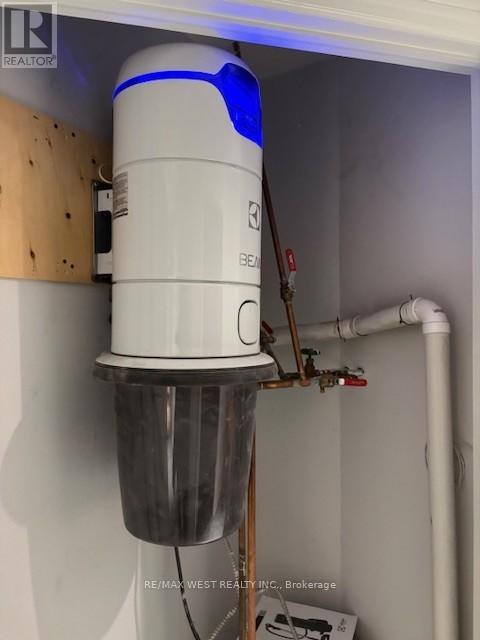 5 - 56 Pennsylvania Avenue, Vaughan, Ontario  L4K 3V9 - Photo 15 - N12970984