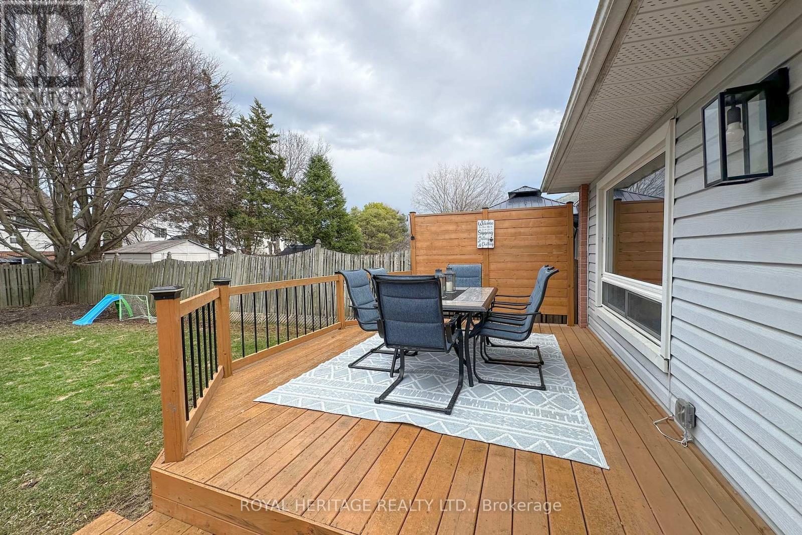 11 Glanville Crescent, Clarington (Bowmanville), Ontario  L1C 4L6 - Photo 34 - E13023822