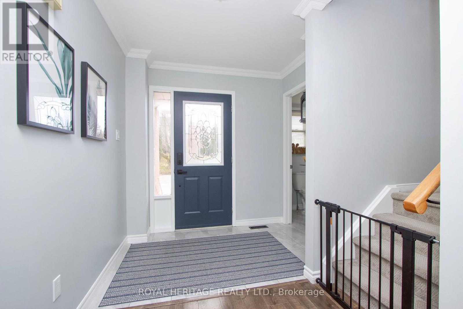 11 Glanville Crescent, Clarington (Bowmanville), Ontario  L1C 4L6 - Photo 4 - E13023822